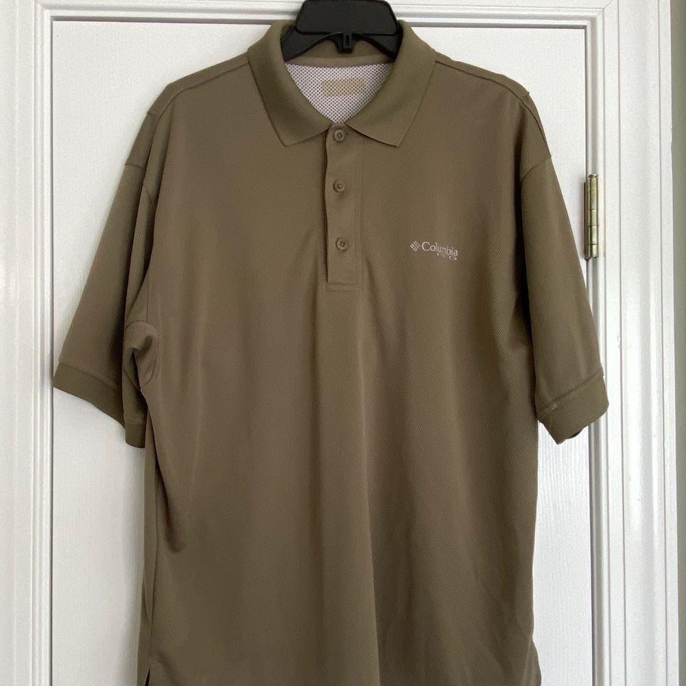 Columbia Men's Tech Trail Utility Polo shirt in olive green